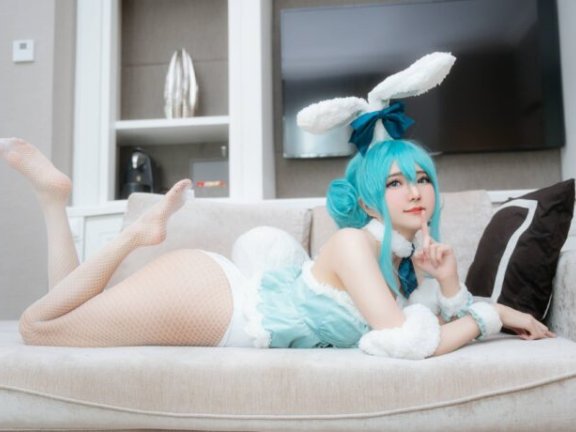 虚拟偶像cos系列：Sally Dorasnow初音未来COS性感兔女郎