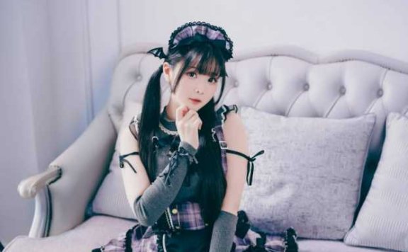 甜美与危险的邂逅：霜月shimo恶魔女仆COS诠释别样魅力