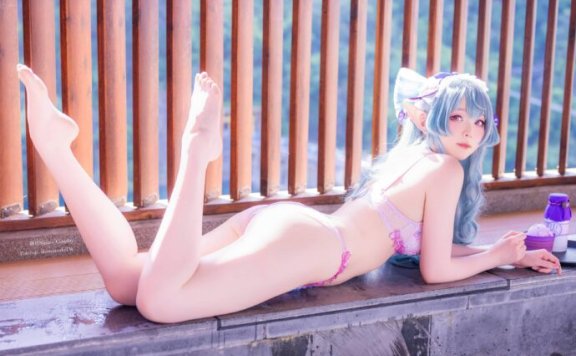 甜美微笑与神秘气息:霜月shimo梦见月瑞希COS精彩再现