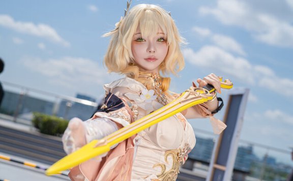 穂波あみ阿格莱雅COS:Comic Market106的浪漫泰坦之美