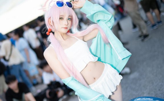 Turq_KJ.蔚蓝档案COS：泳装版小鸟游星野慵懒萌力席卷FF45