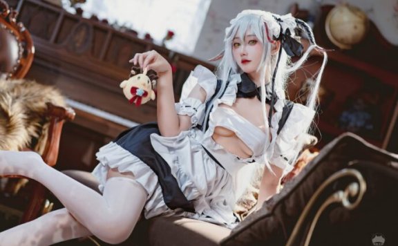 羽生三未女仆版欧根亲王COS:魅力引爆碧蓝航线粉丝热潮