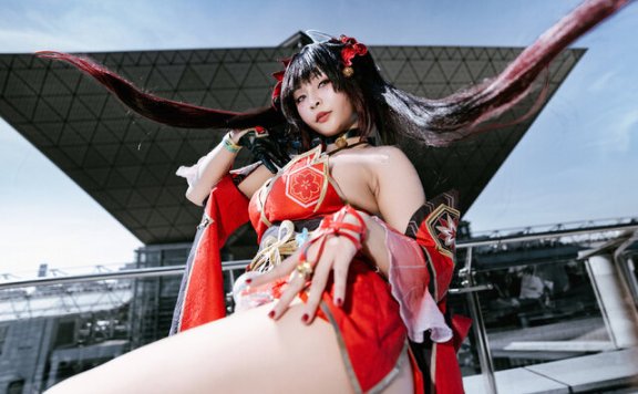 千面假面一舞倾城:鹤葵演绎星穹铁道花火COS,如梦似幻!