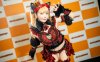 在秋叶原邂逅可爱与俏皮：红色格子猫女仆造型引领cos潮流