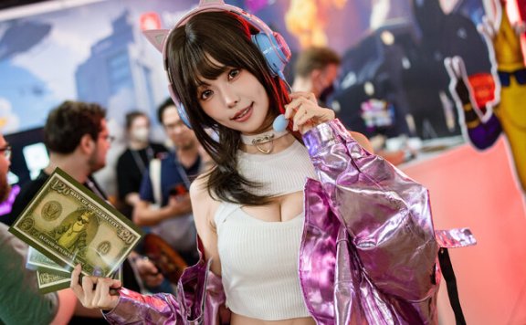从硬核到治愈：ElyEE子以萌系风格cos成东京电玩展TGS焦点