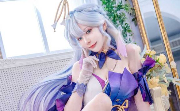 Machi馬吉知更鸟COS：与崩坏星穹铁道银河歌者的完美邂逅