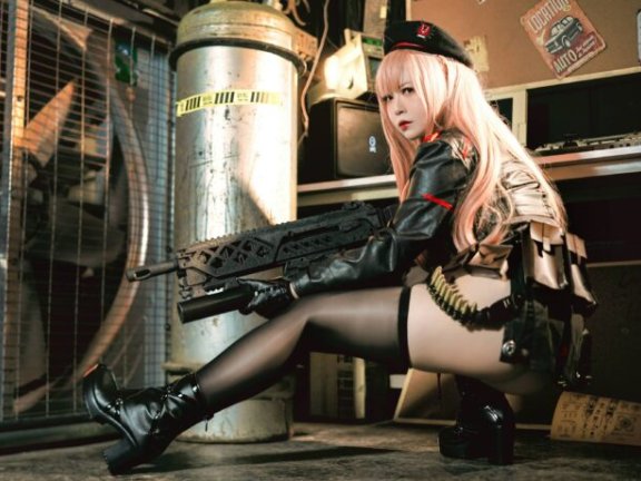 战场老兵的沉稳风采:BANBANKO半半子拉毗COS的精彩表现