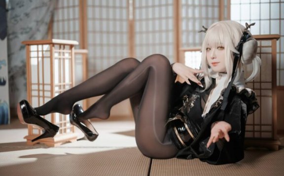 封疆疆v布兰儿COS：演绎胜利女神的优雅与角色的独特魅力