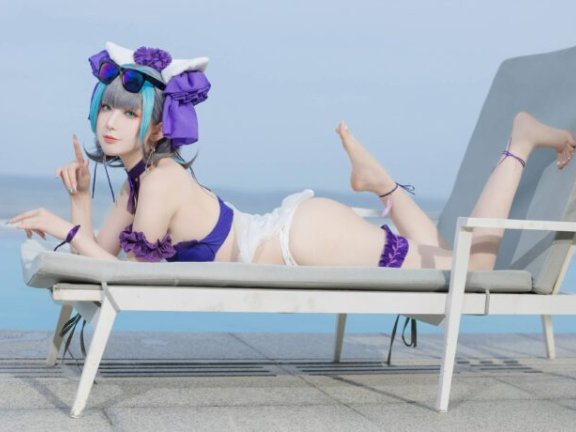 泳装柴郡COS：封疆疆v再现碧蓝航线的夏日魅力与角色灵魂