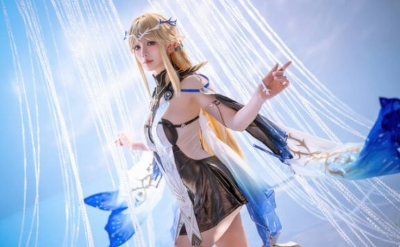 光影与姿态下的美学:星之迟迟cso演绎卡提希娅的优雅与灵动