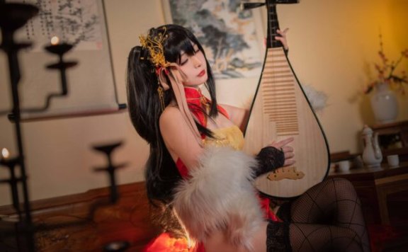 红金锁定的温柔危险：yuuhui玉汇碧蓝航线大凤旗袍COS赏析