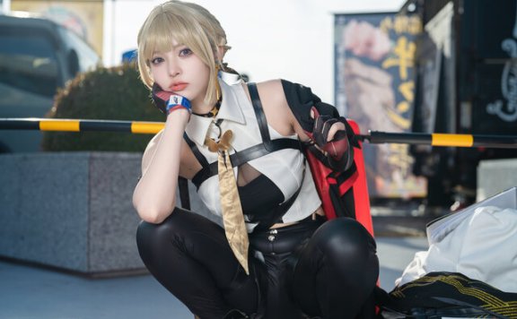 Comic Market现场直击：高島江梨奈伊芙琳cos为何惊艳全场