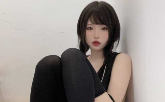 清水由乃原创COS赏析：精致还原鲸鱼妹妹的可爱与俏皮魅力