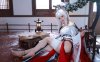 鸣潮绯雪COS：水淼aqua演绎冷艳杀手的极致雕塑感身材美学