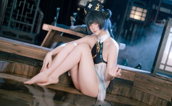 山海经会长的反差魅力！屿鱼Yukako妃咲COS冷艳制服天花板