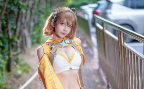 中岛莫之子i·阿妮斯COS赏析:诠释超级巨星版的元气少女魅力