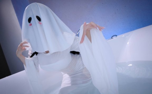 当幽灵褪去惊悚：miko酱ww女幽灵COS镜头叙事与神韵表达