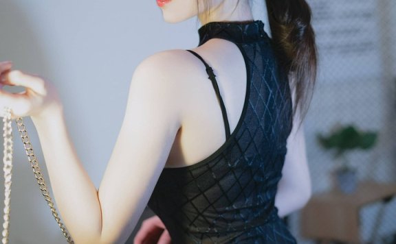 miko酱ww坏女人cos:审问女特工智性张力与权力逆转的魅力