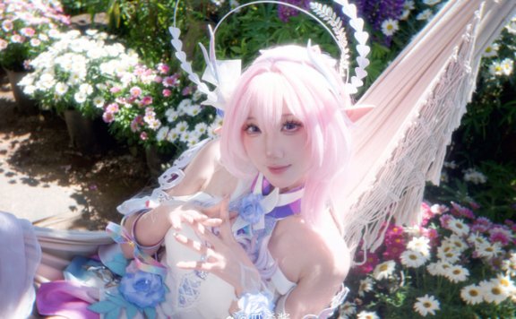 瓜希酱昔涟cos赏析:崩坏星穹铁道一场光影与宿命的双向奔赴