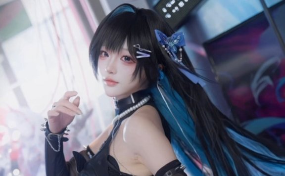 神级还原！小南宫zzZ赛琳娜cos：破碎感与重金属的视听交响